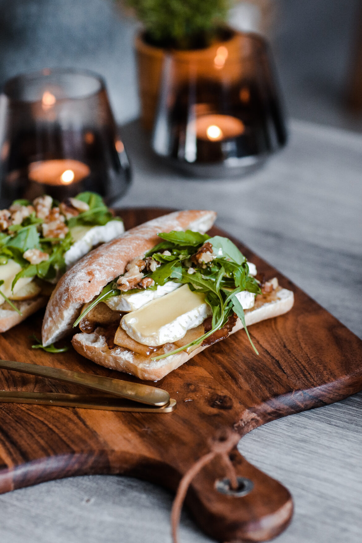 Ciabatta Broodjes In De Oven Met Brie Spek En Appeltjes Happiness Is